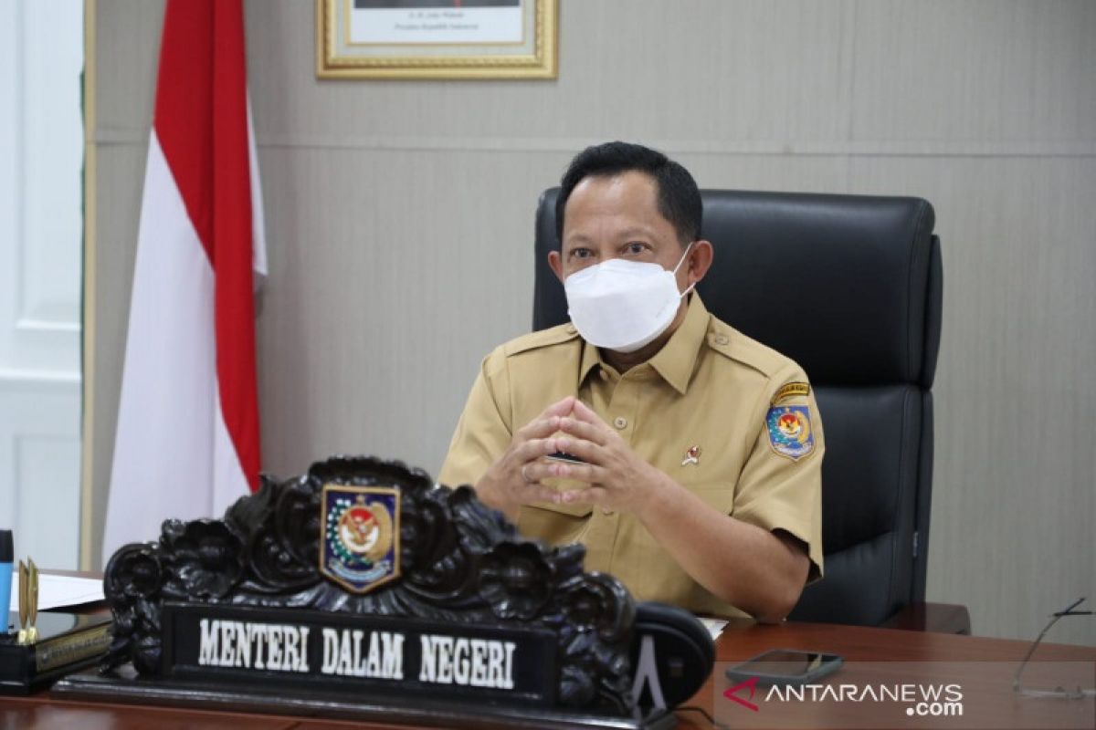 Mendagri instruksikan para kepala daerah segera salurkan bansos