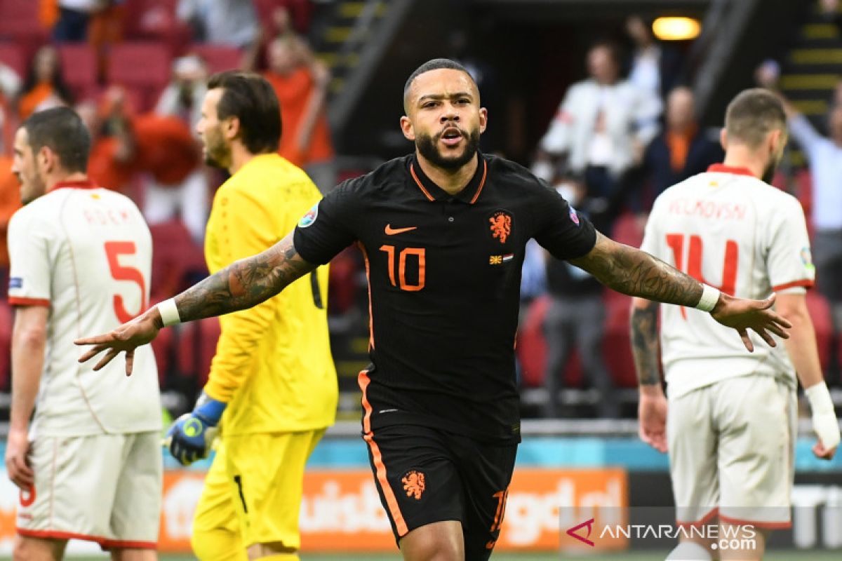 Memphis Depay targetkan banyak gelar bersama Barcelona