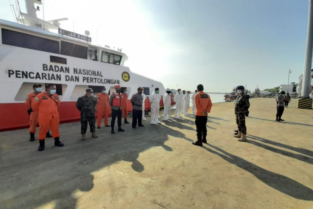 SAR Pontianak tetap lanjutkan pencarian puluhan nelayan yang tenggelam