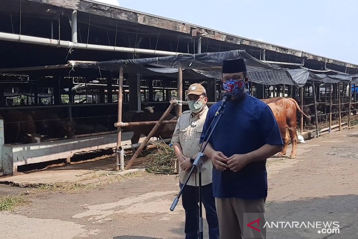 Anies ingatkan risiko terkait  masih ada yang shalat id berjamaah