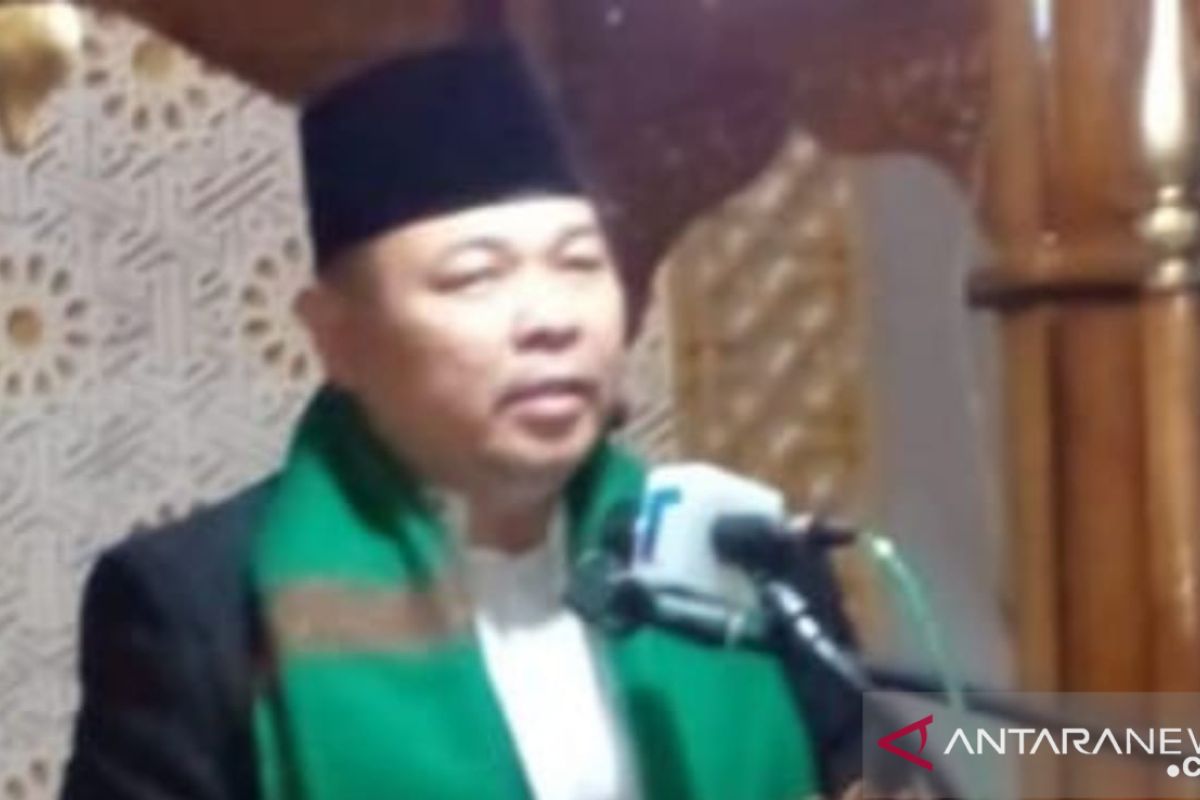 Khotib Masjid Agung: Hadapi pandemi COVID-19 dengan sabar dan ikhlas