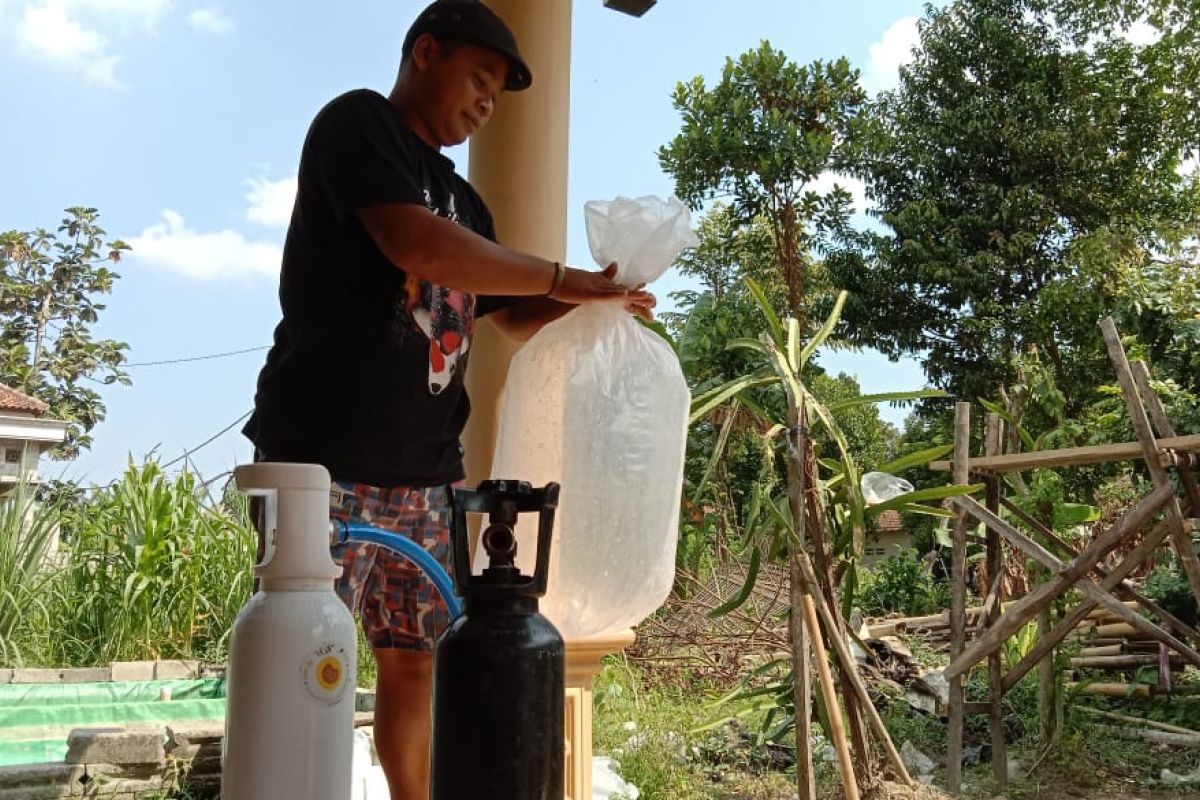 Tabung berisi oksigen palsu untuk ikan hias ditemukan beredar di Tulungagung