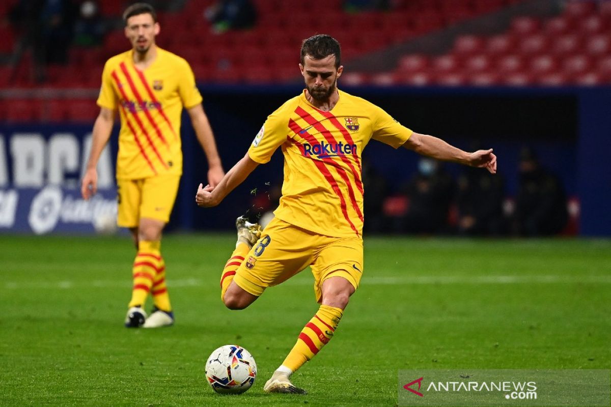 Miralem Pjanic rela potong gaji agar bisa kembali ke Juventus dari Barcelona