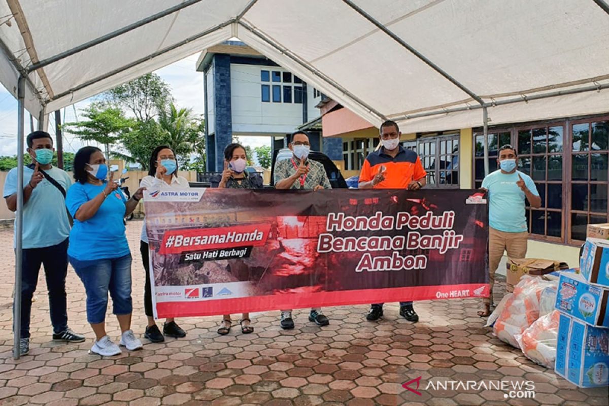 Astra Motor salurkan bantuan kepada korban bencana banjir di Ambon