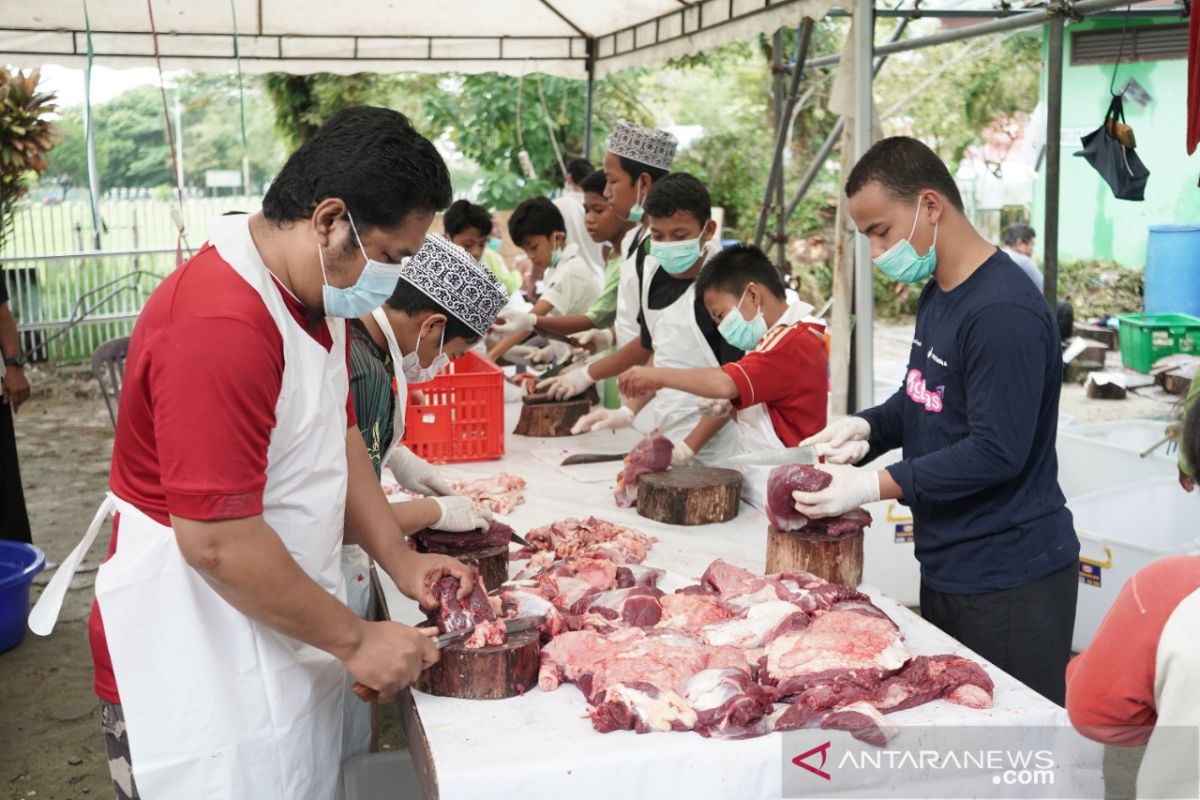 Pertamina MOR bagikan sebanyak 1.205 paket daging kurban