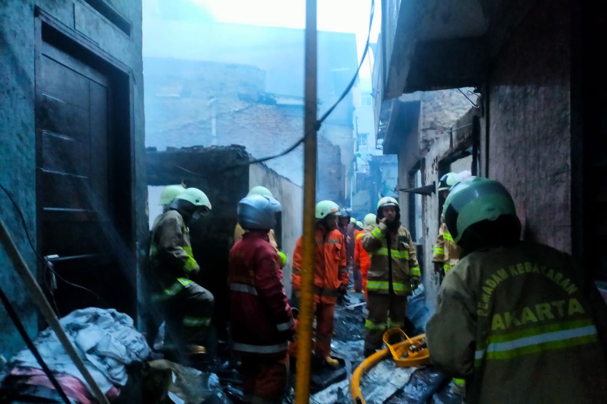 Kebakaran hanguskan 20 rumah di permukiman padat penduduk Tambora