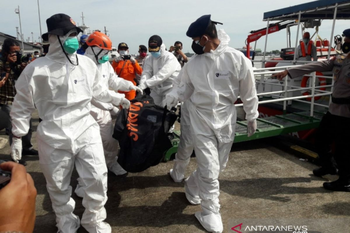 Tim SAR Gabungan mulai lakukan penyelaman cari nelayan tenggelam di perairan Kalbar