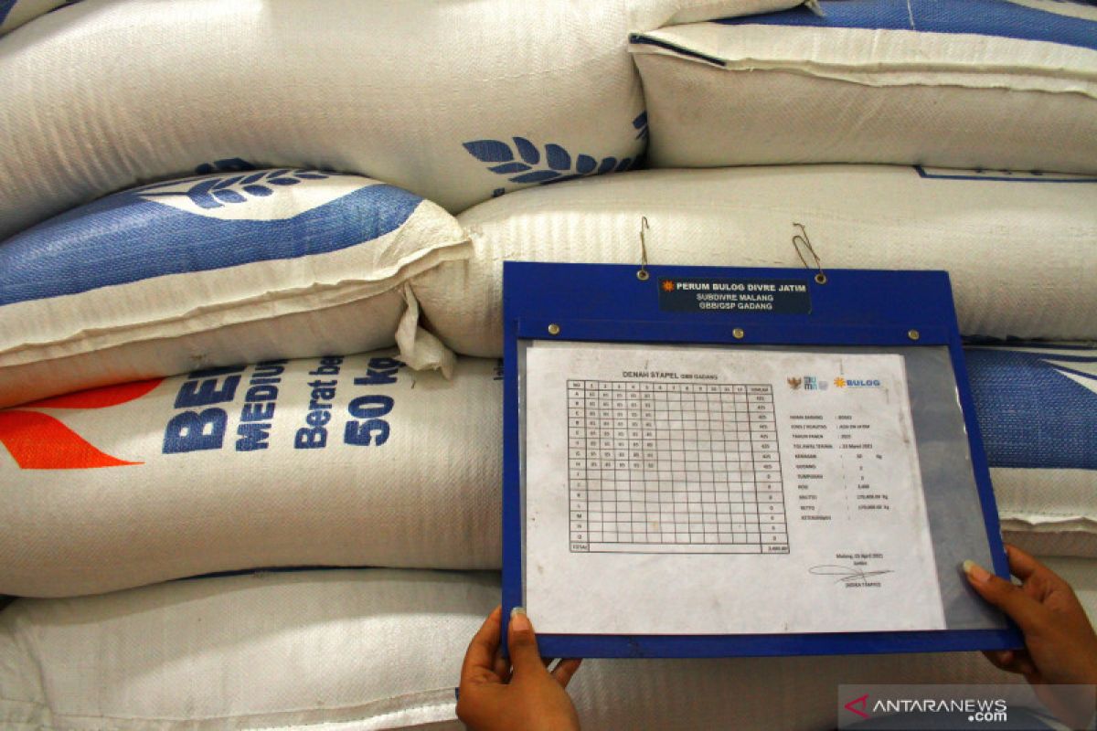 Bulog Malang siapkan 3.900 ton beras untuk bansos PPKM