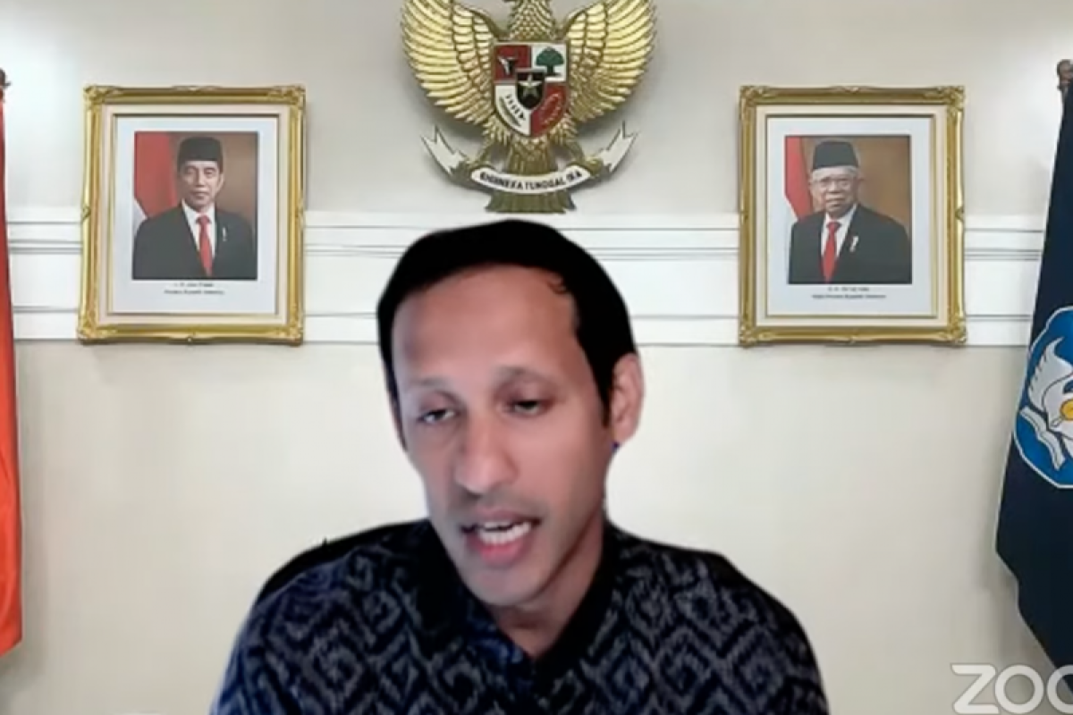 Nadiem sebut program digitalisasi sekolah gunakan produk dalam negeri