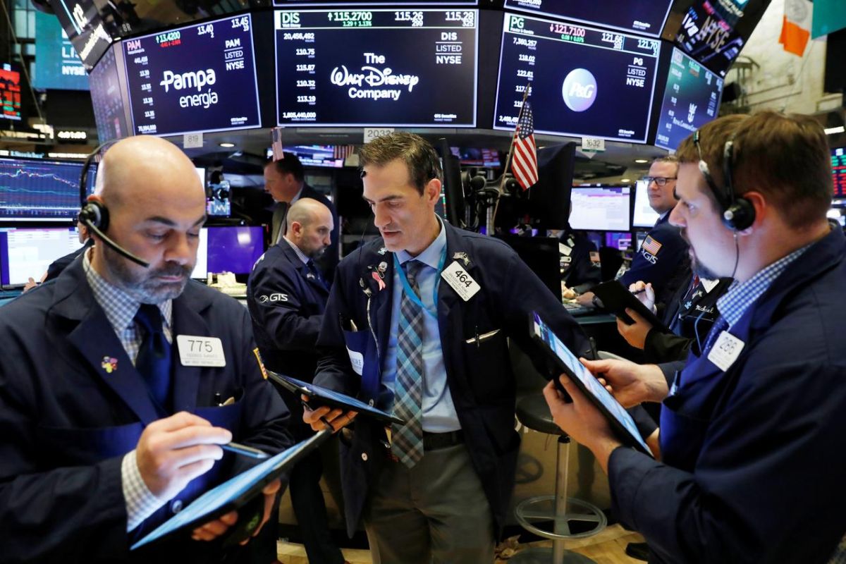 Wall Street Kamis pagi ditutup terdongkrak laporan laba dan optimisme pemulihan ekonomi