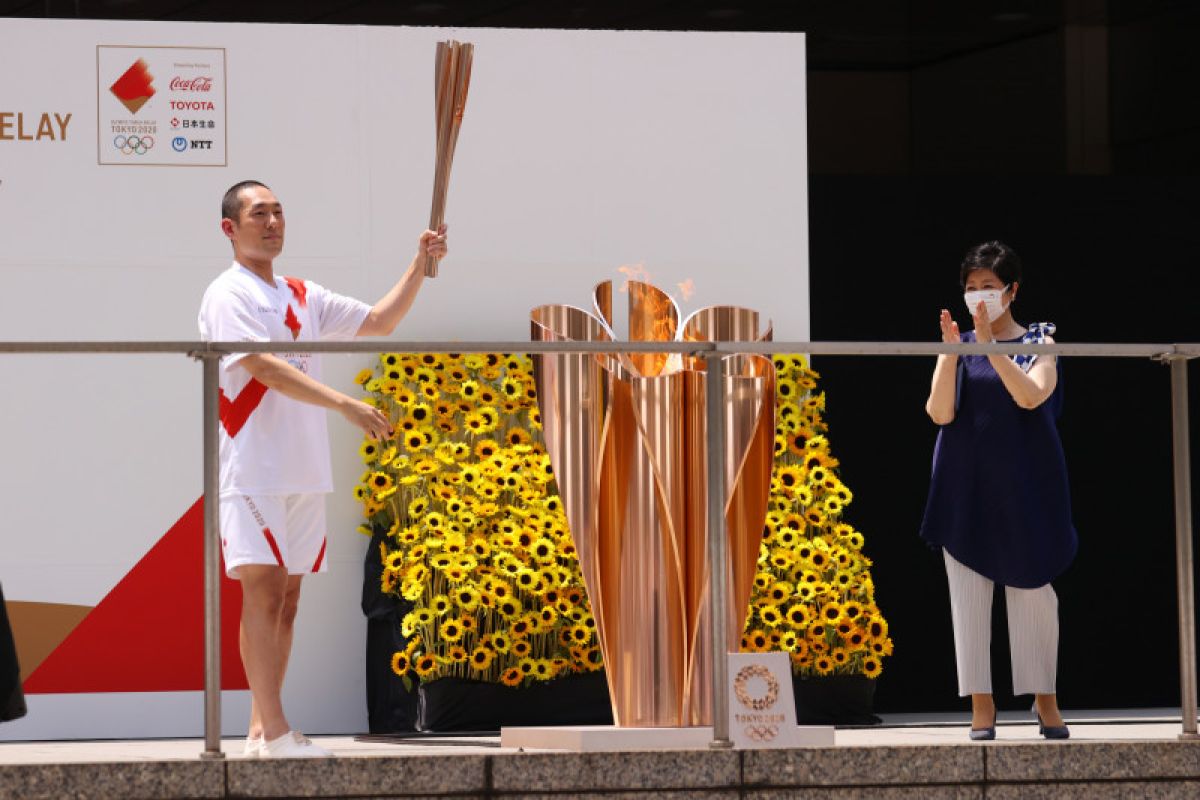 Kirab obor Olimpiade berakhir di Tokyo sebelum upacara pembukaan