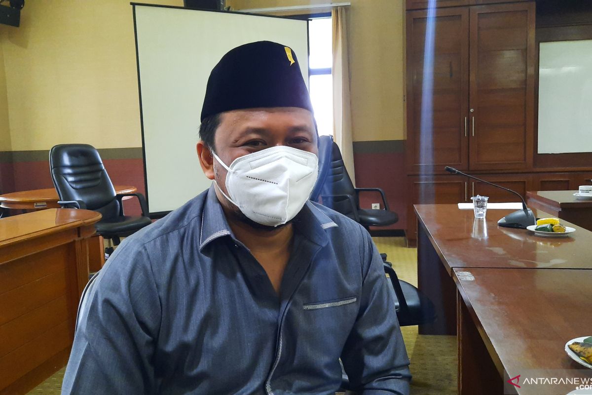 Anggota DPRD Tangerang: Anak divaksin dijadikan 