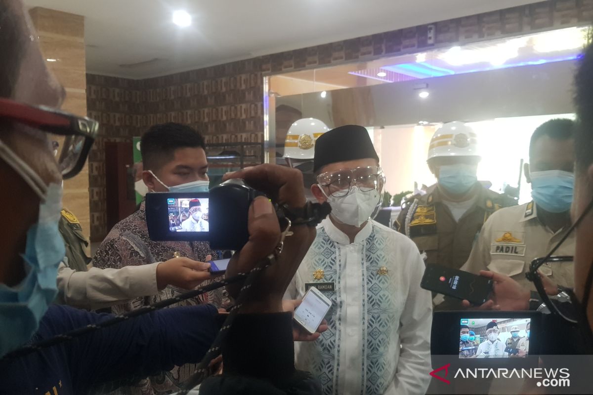 Dani Ramdan, Penjabat Bupati Bekasi prioritas tangani COVID-19