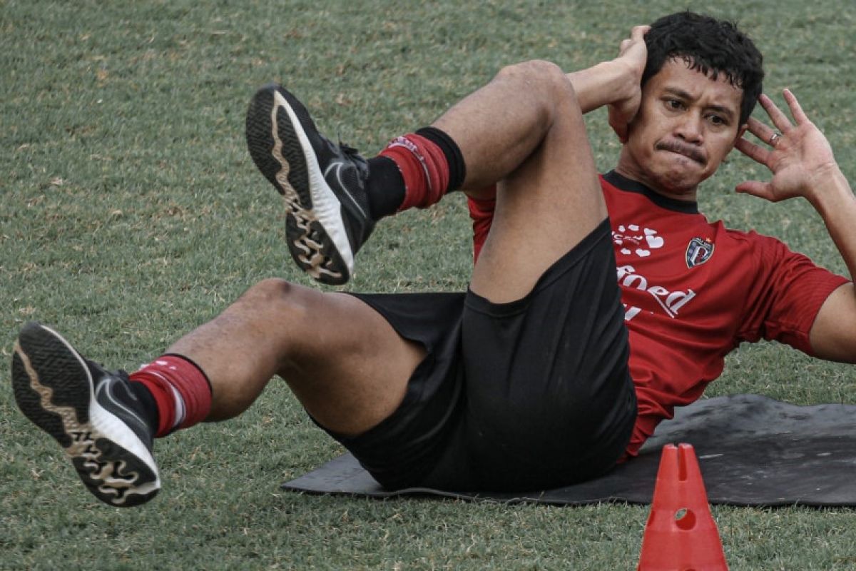 Gelandang Bali United Rizky Pellu ceritakan suka duka hadapi PPKM