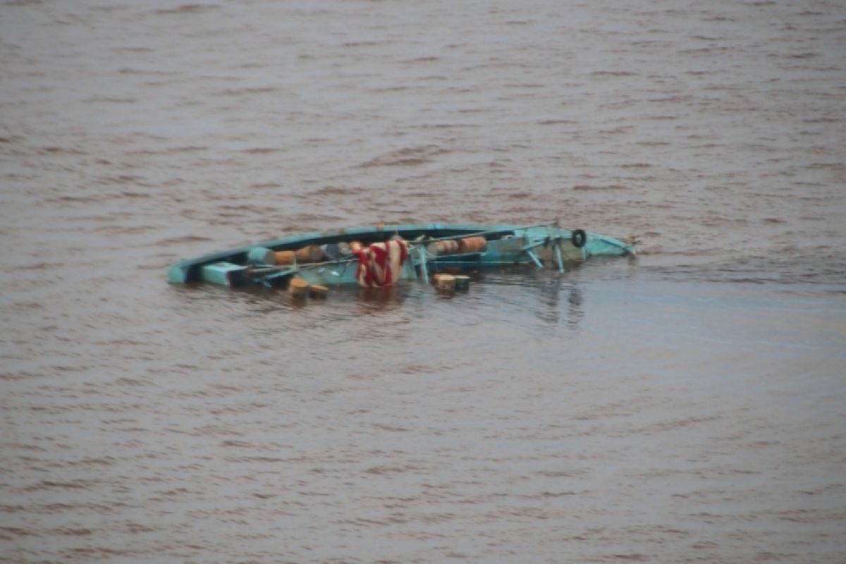 SAR Pontianak geser pencarian nelayan tenggelam ke perairan Natuna