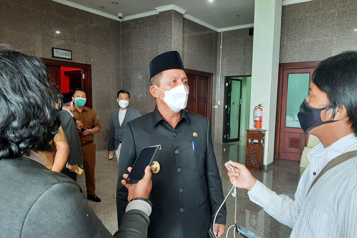 Vaksin tidak membunuh virus  tapi meningkatkan imun tubuh