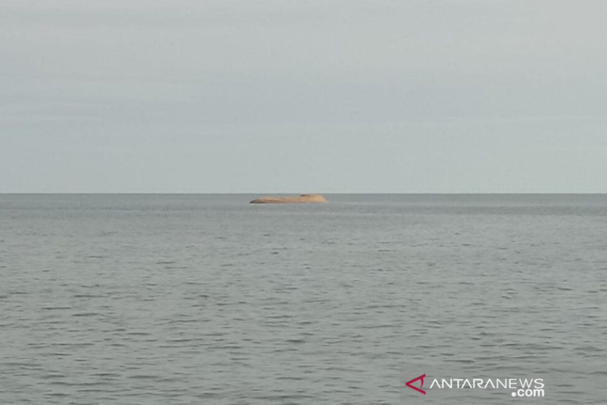 Daratan muncul di laut terjadi di Natuna