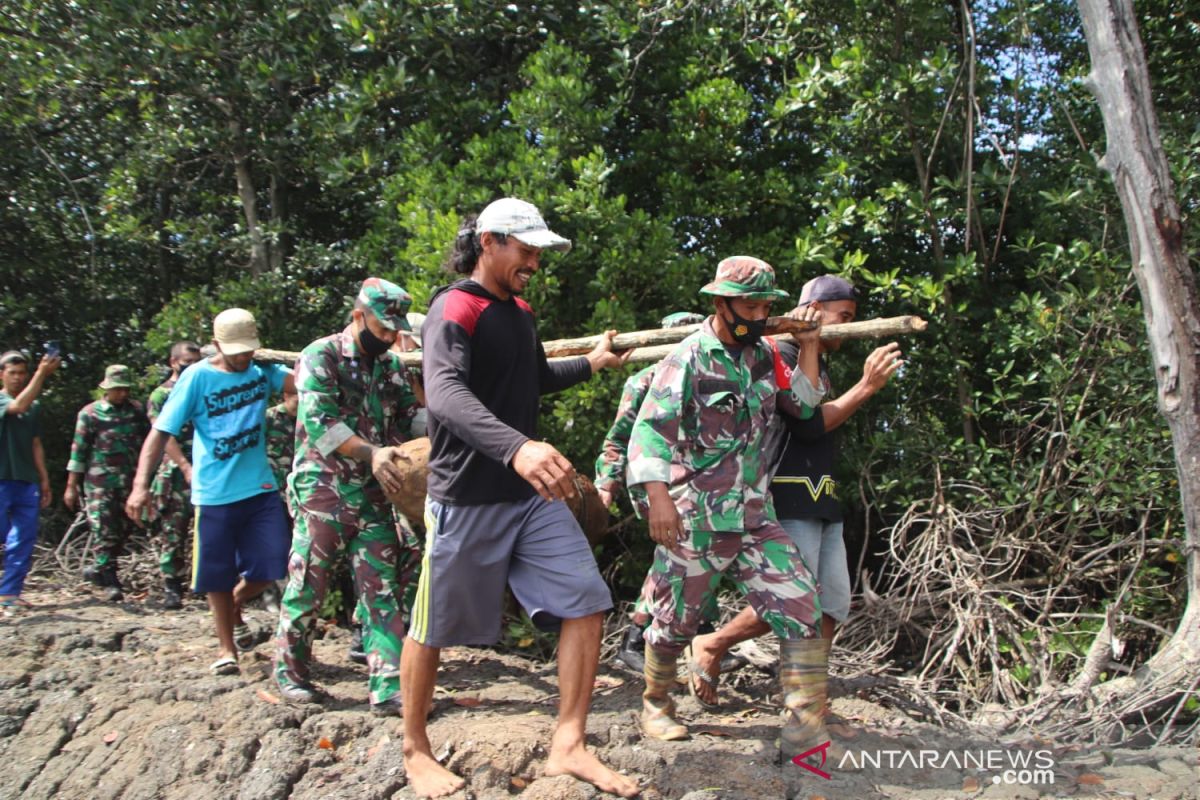 Brimob sterilkan lokasi penemuan bom peninggalan perang di Bone Sulsel