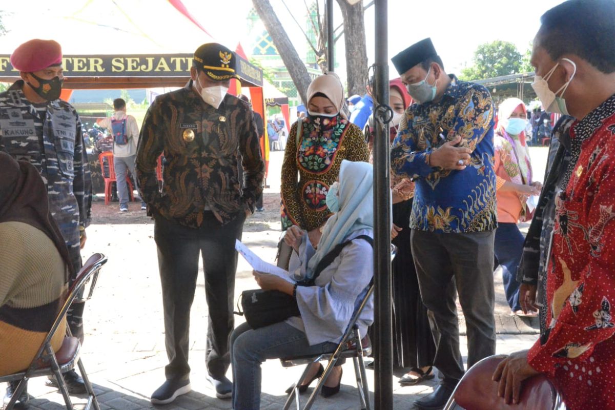 TNI AL-Pemkab Sidoarjo buka layanan 1.000 vaksin untuk warga Desa Pepe