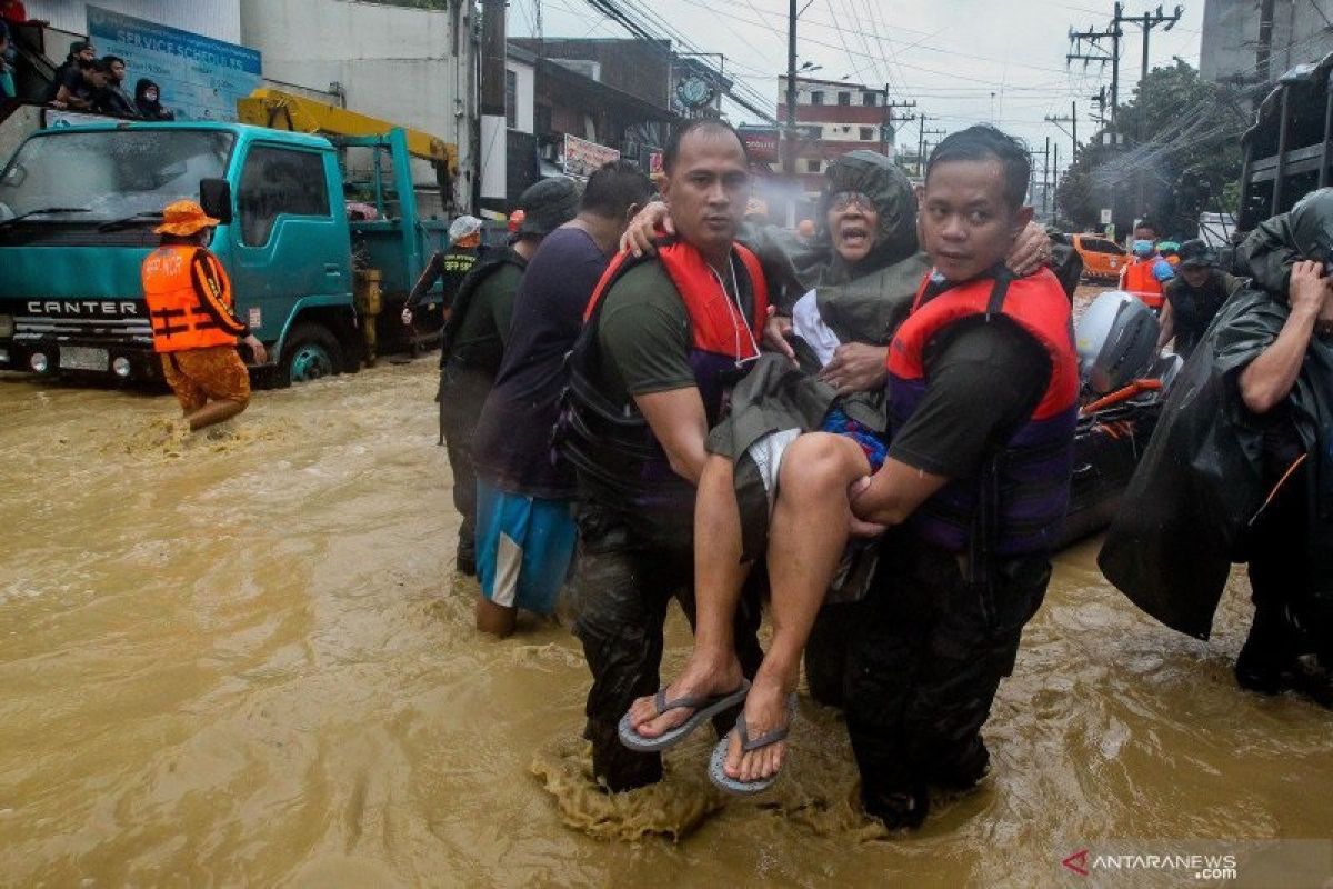 Manila dilanda banjir, ribuan warga diungsikan