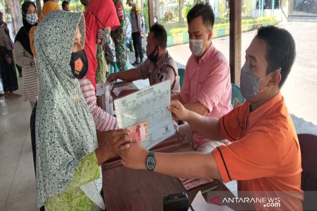 Pemkab Batang salurkan bansos tunai kepada 45.000 keluarga