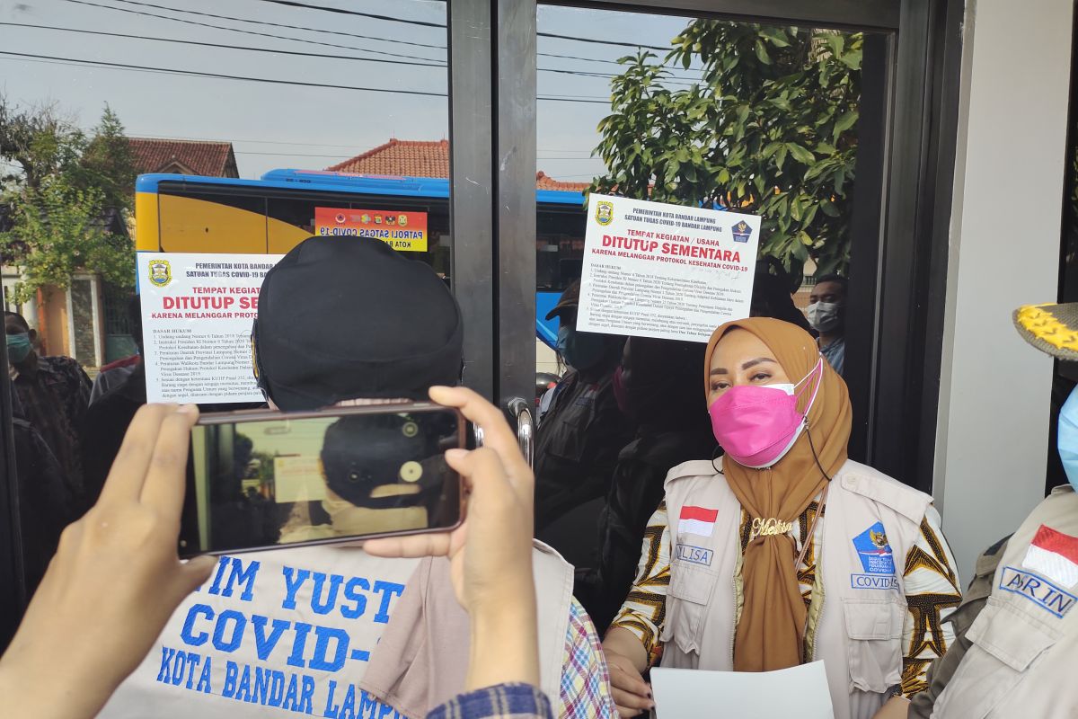 Satgas COVID-19 Bandarlampung telah segel enam tempat usaha selama PPKM