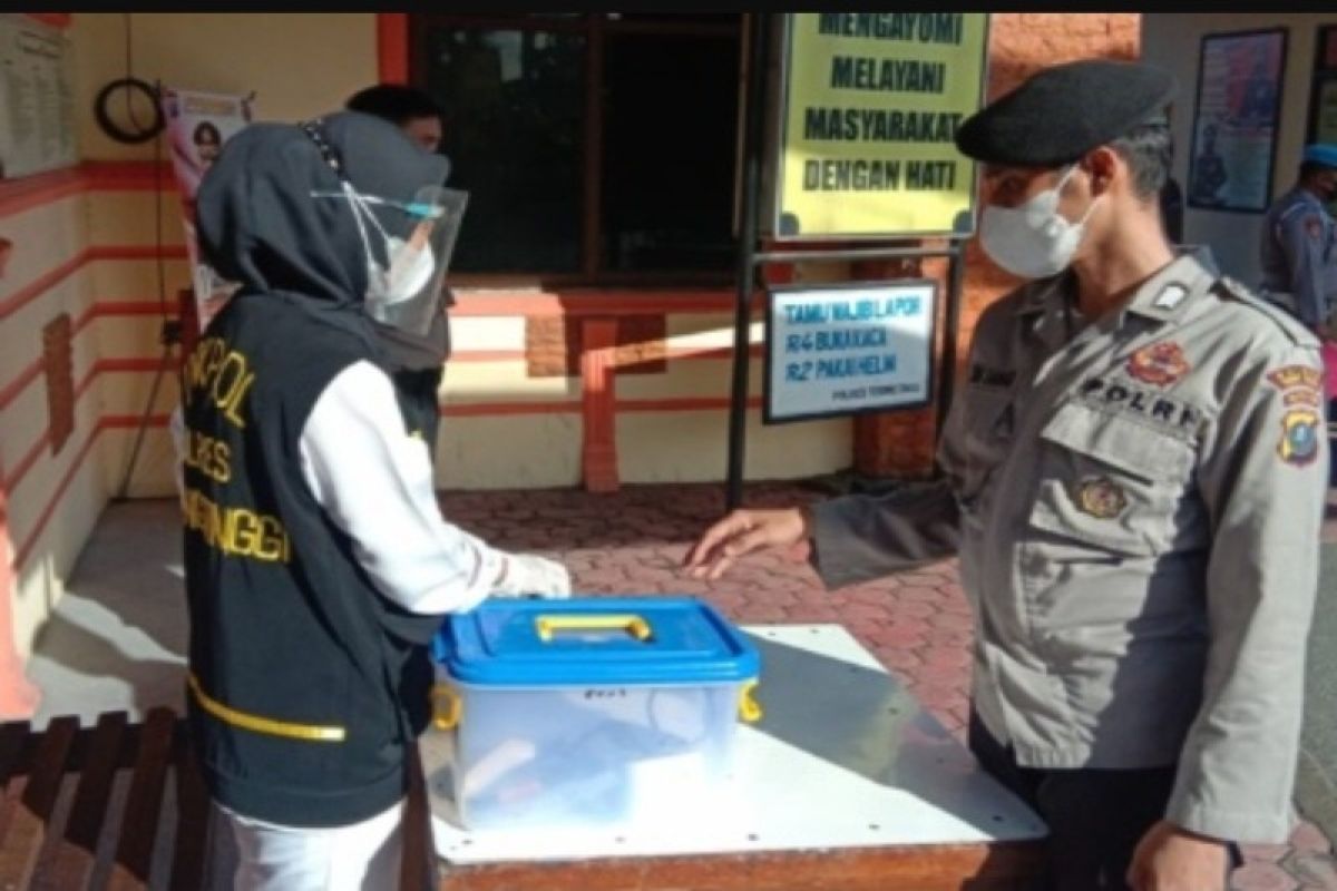 Polres Tebing Tinggi lakukan cek suhu tubuh personel