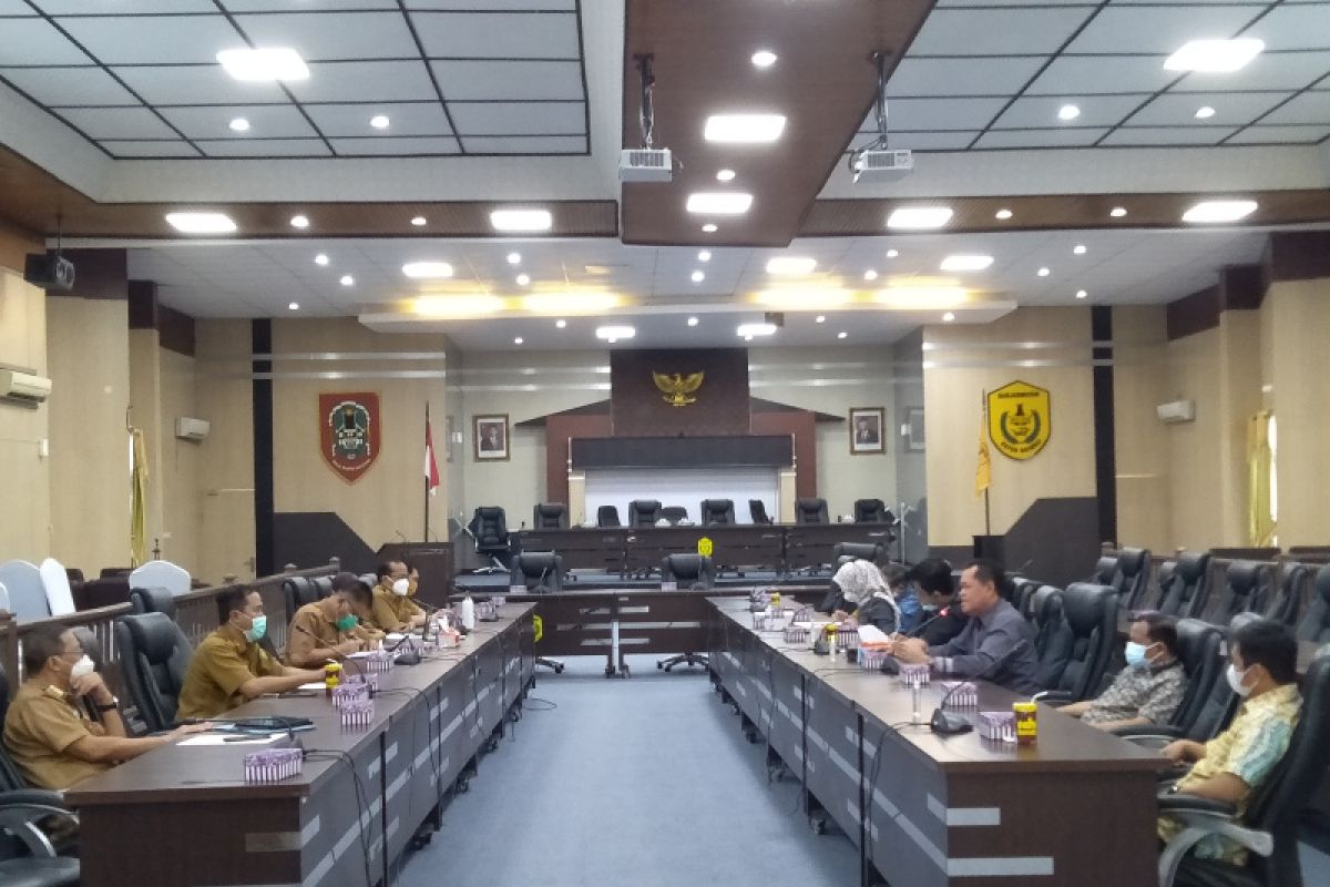 DPRD Banjarmasin gelar RDP terkait kesiapan PPKM level 4