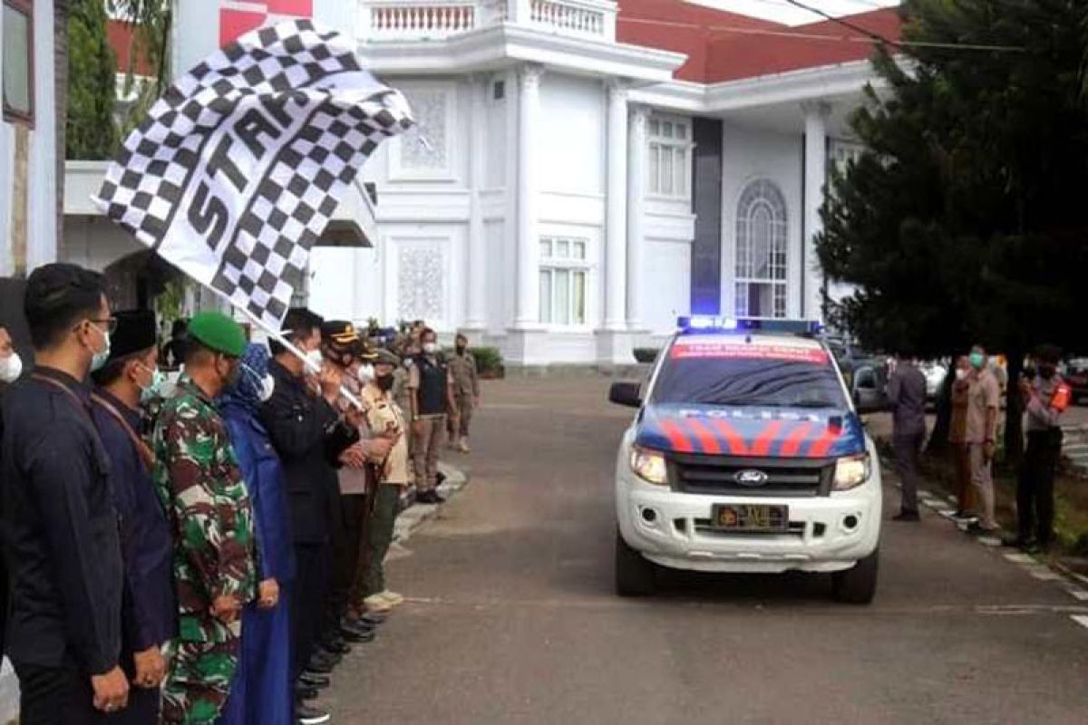 Bupati Barut minta tim yustisi  humanis namun tetap tegas