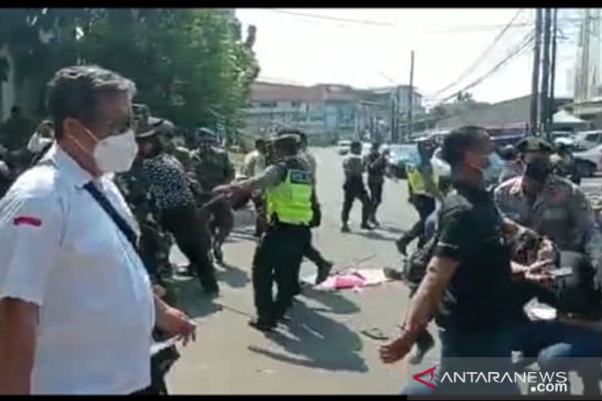 30 mahasiswa ditangkap terkait demo PPKM , sebagian Reaktif Covid.