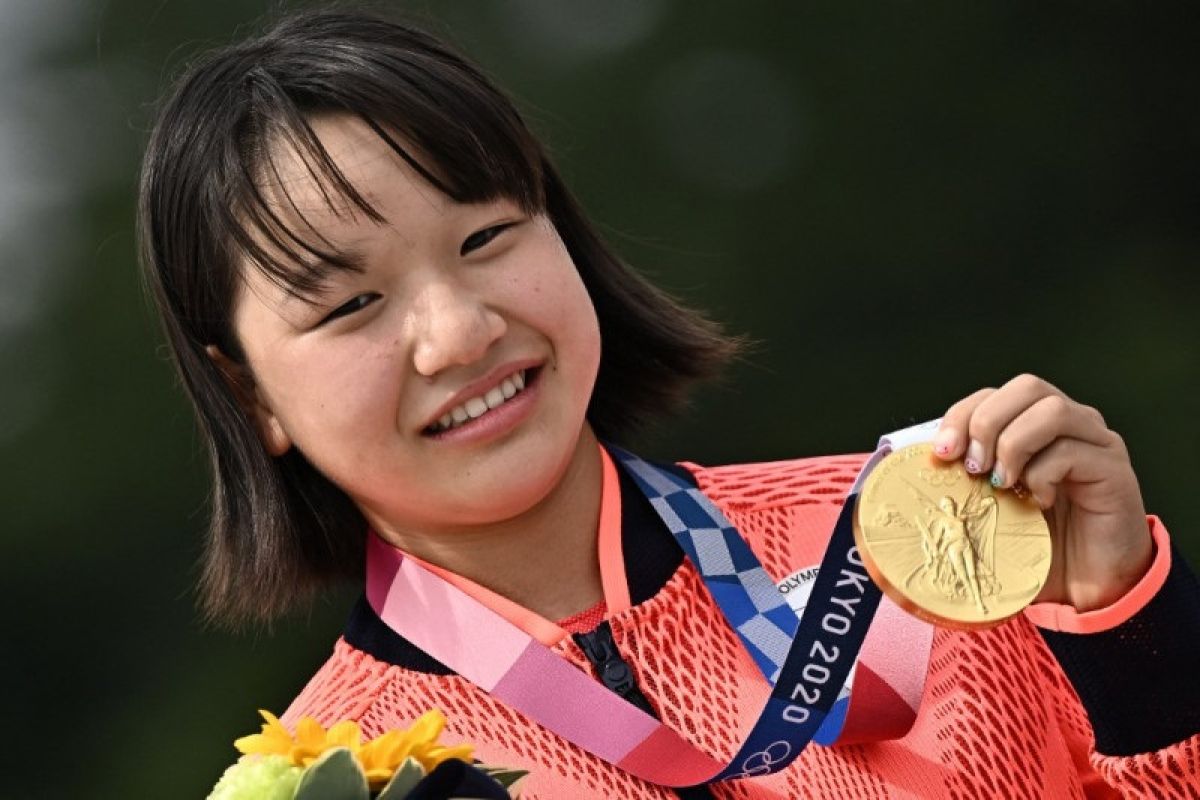 Olimpiade Tokyo, gadis 13 tahun ini jadi perempuan pertama rebut emas skateboard Tokyo 2020