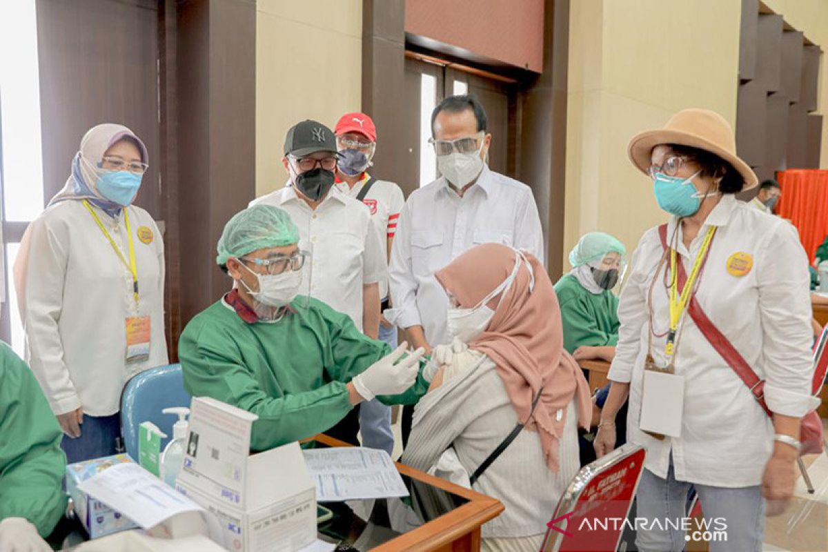 Taspen gandeng Kagama gelar vaksinasi COVID-19 bagi masyarakat