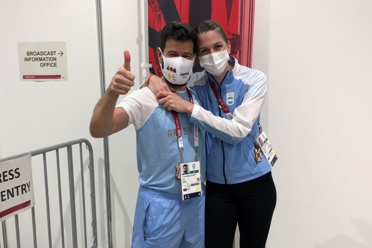 Olimpiade Tokyo: Atlet anggar Argentina dilamar di tengah sorotan kamera TV