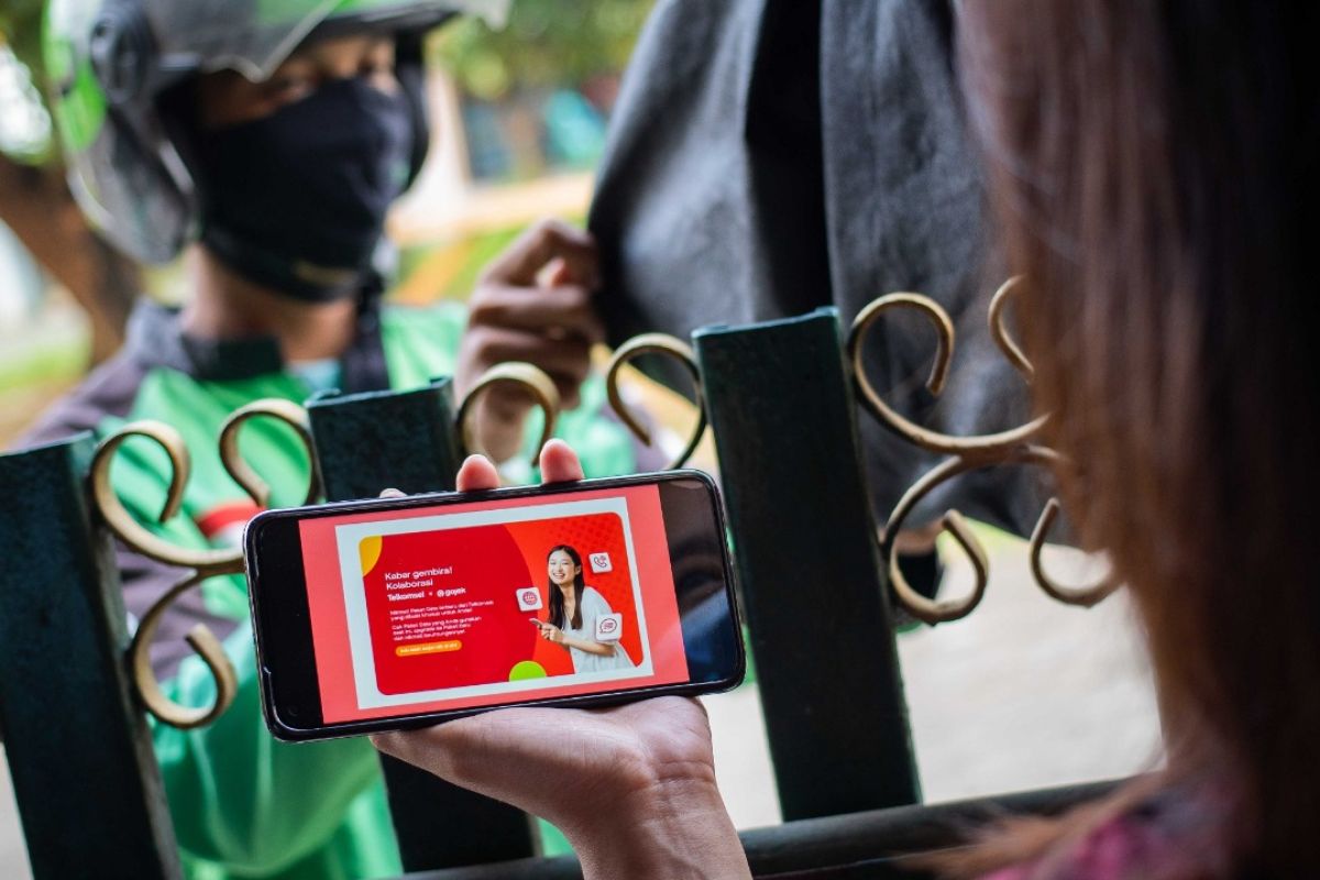 Telkomsel dan Gojek perkuat produktivitas mitra UMKM hadapi pandemi