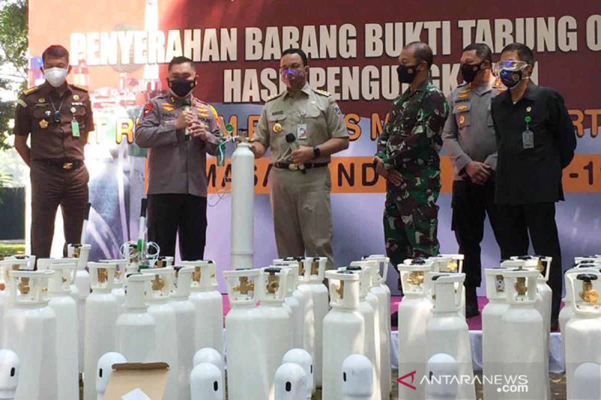 Anies sesalkan oknum cari untung saat oksigen langka