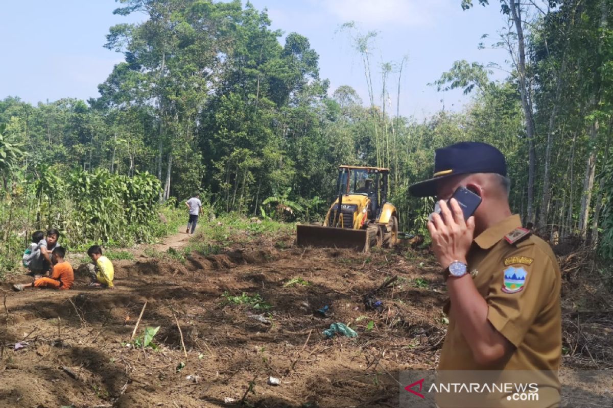 Pemkab Garut kucurkan Rp5,3 miliar untuk korban longsor Cilawu