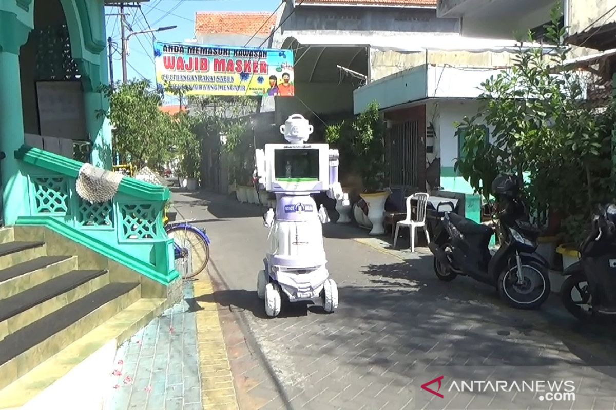 Mengenal Robot Delta, buatan warga Kampung Tembok Gede Surabaya