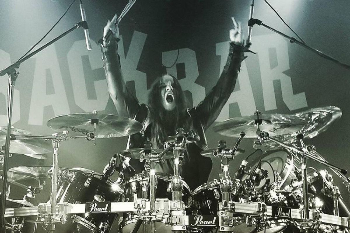Joey Jordison eks drummer Slipknot meninggal dunia