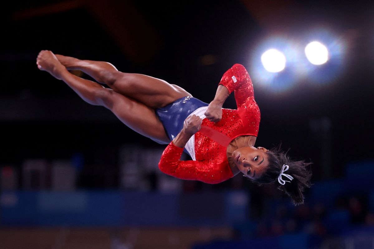 Teka teki Simone Biles dan  mengapa dia mundur dari beregu putri