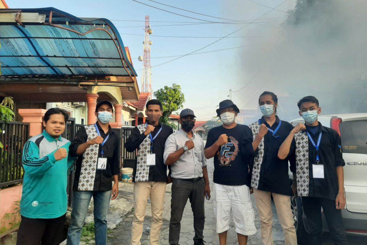 Pengabdian masyarakat, Tim Kukerta UR lakukan fogging di Kelurahan Delima Pekanbaru