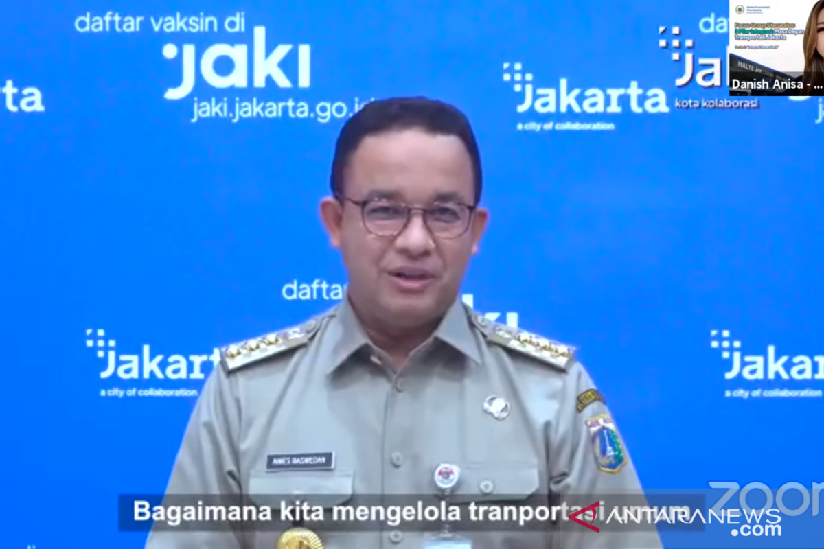 Governor Baswedan opens forum on Jakarta's public transport system