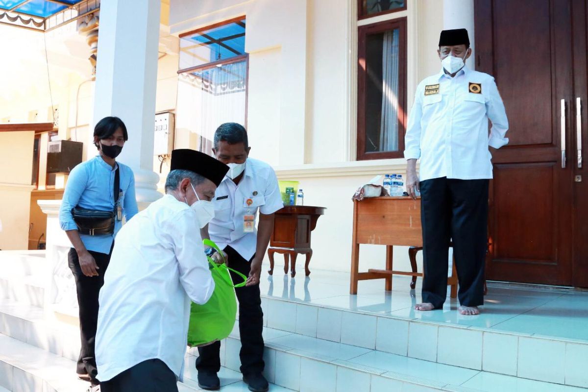 UPZ Pemprov Banten salurkan 10 ribu paket bantuan sembako