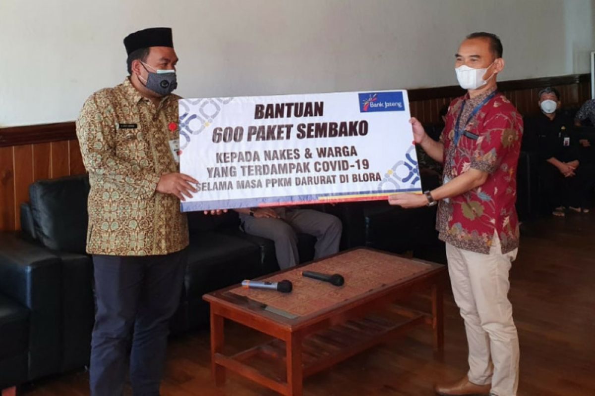 Bank Jateng bagikan Bansos 25.000 paket sembako