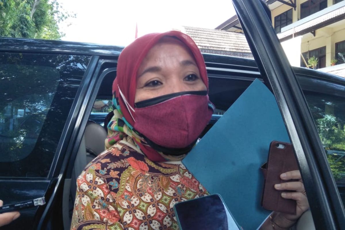 Dinas Sosial Kota Mataram menargetkan pembagian bantuan beras rampung pekan ini