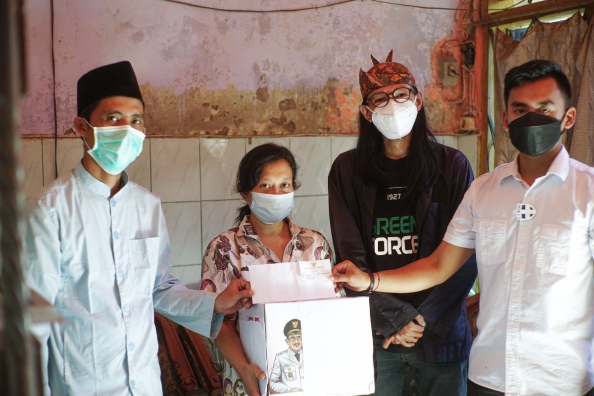 Wawali Armuji bantu modal usaha kepada warga yang gadaikan kartu PKH
