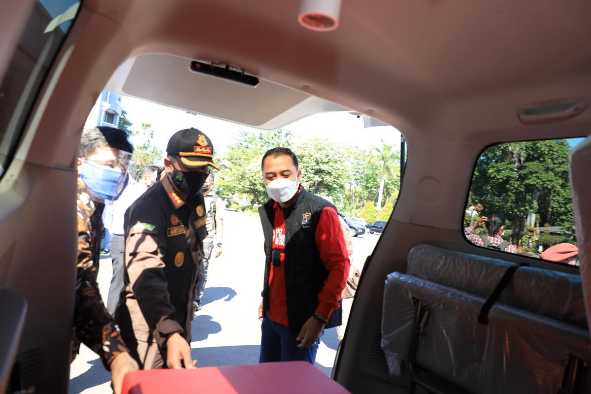 PDAM bantu 10 ambulans untuk penanganan COVID-19 di Kota Surabaya