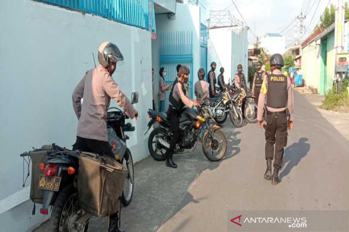 Polresta Surakarta patroli keliling kampung edukasi warga