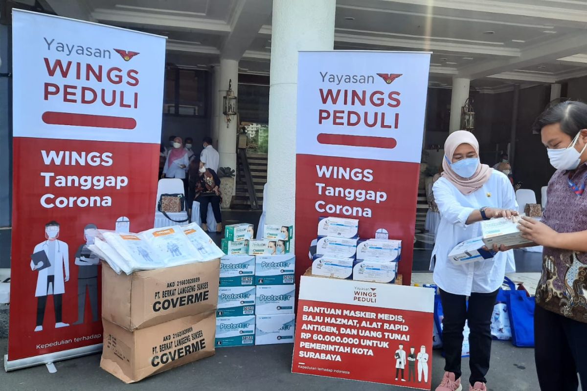 Yayasan Wings Peduli bantu ribuan alkes untuk penanganan COVID-19 di Surabaya