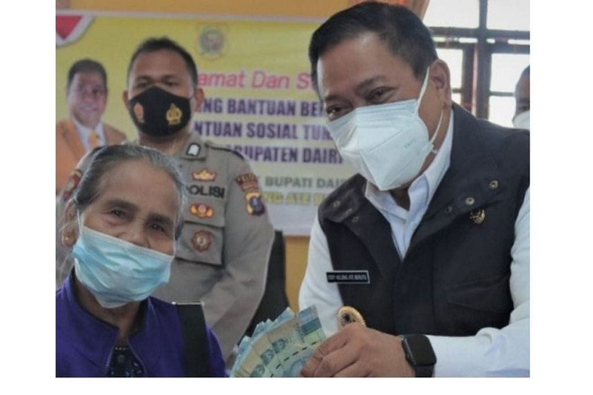 Bupati Dairi launching penyaluran beras dan BST PPKM