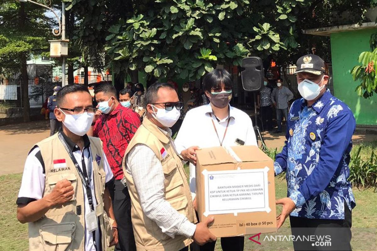 KSP giatkan Gerakan Sebar Masker dari Pintu ke Pintu di Bekasi